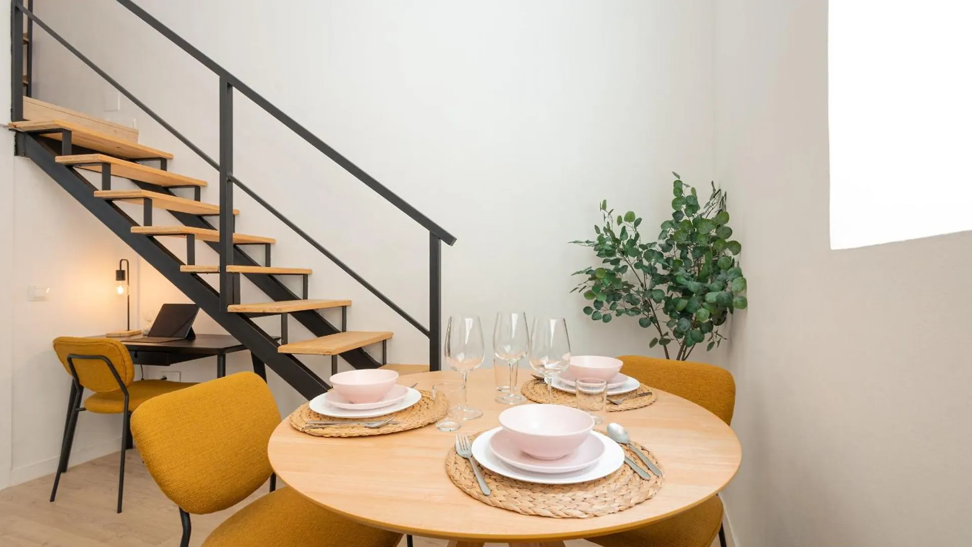 C06 Stylish Studio In Downtown Малага Испания